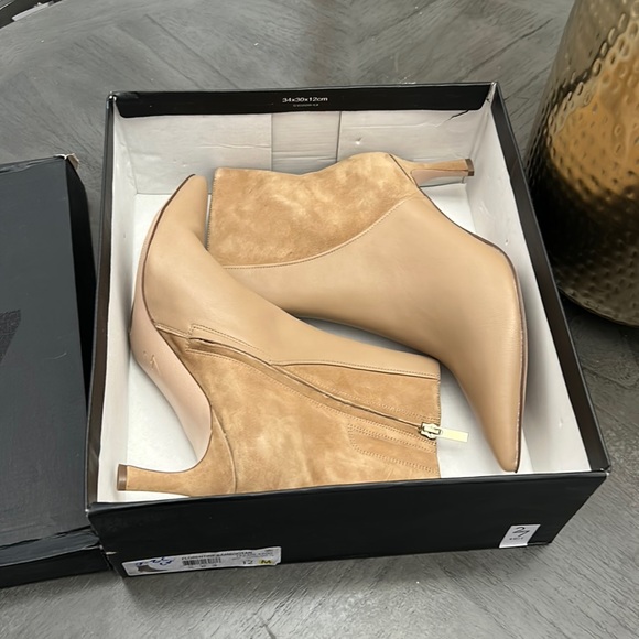 27 EDIT NATURALIZER   Florentine Bootie In Bamboo Tan Leather - Picture 2 of 10